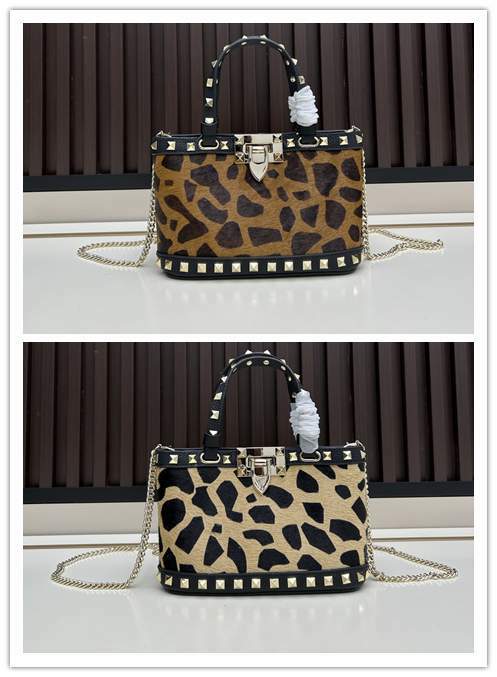 Picture of Valentino Handbags _SKUfw220856338fw